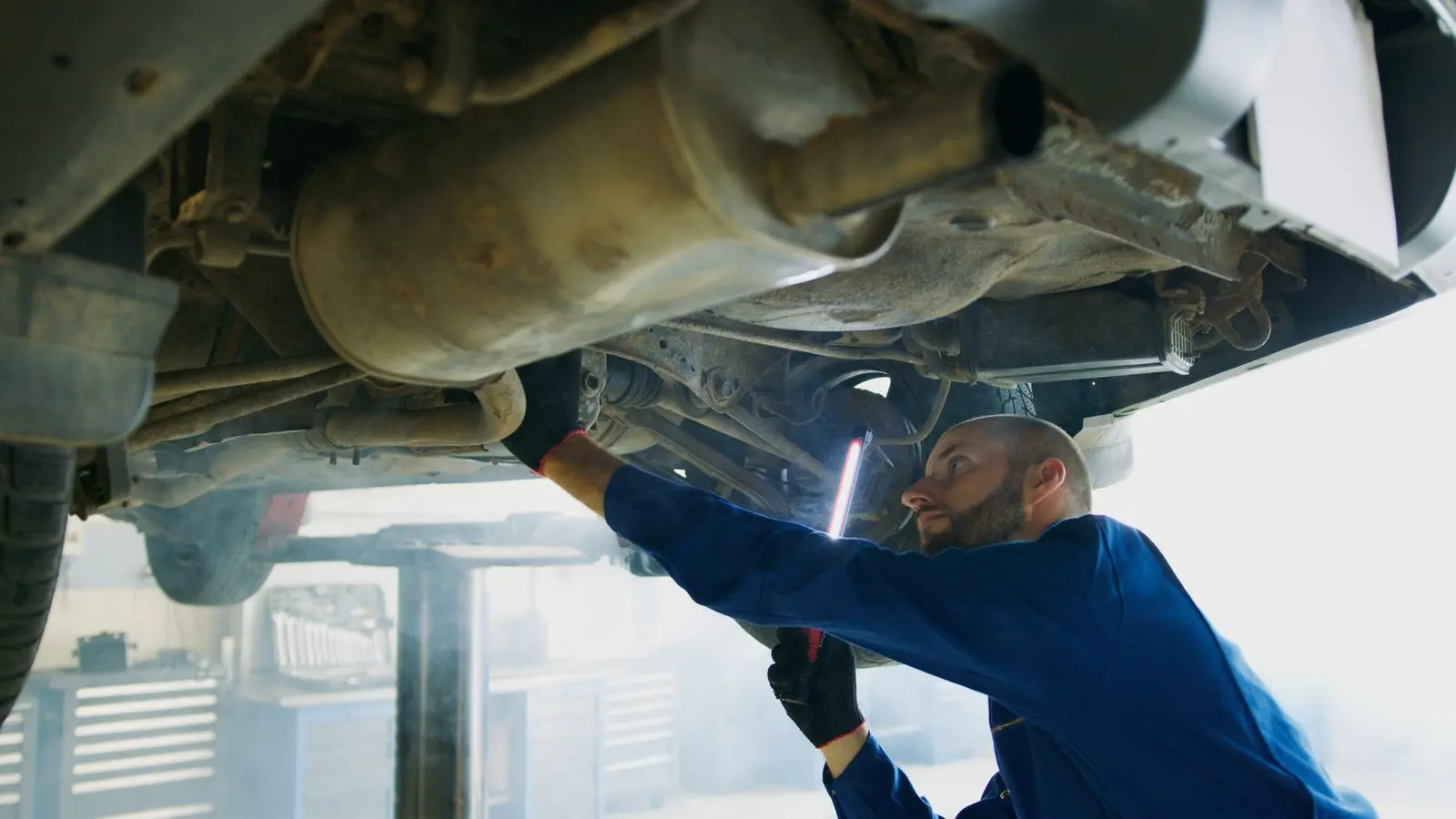 Vehicle inspection reference image for a UK enquiry